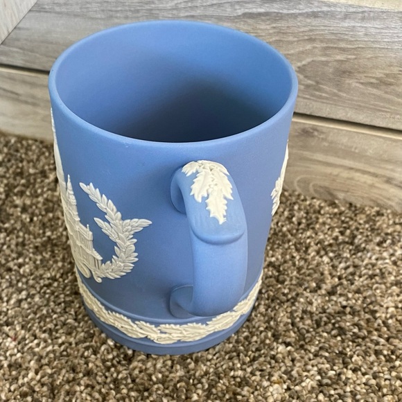 Vintage Jasperware Christmas Mug by Wedgwood circa 1972 - Picture 8 of 11